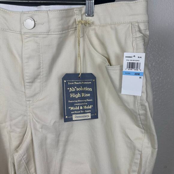 Democracy | Plus Size Women Pants in White size 20W - Picture 3 of 9